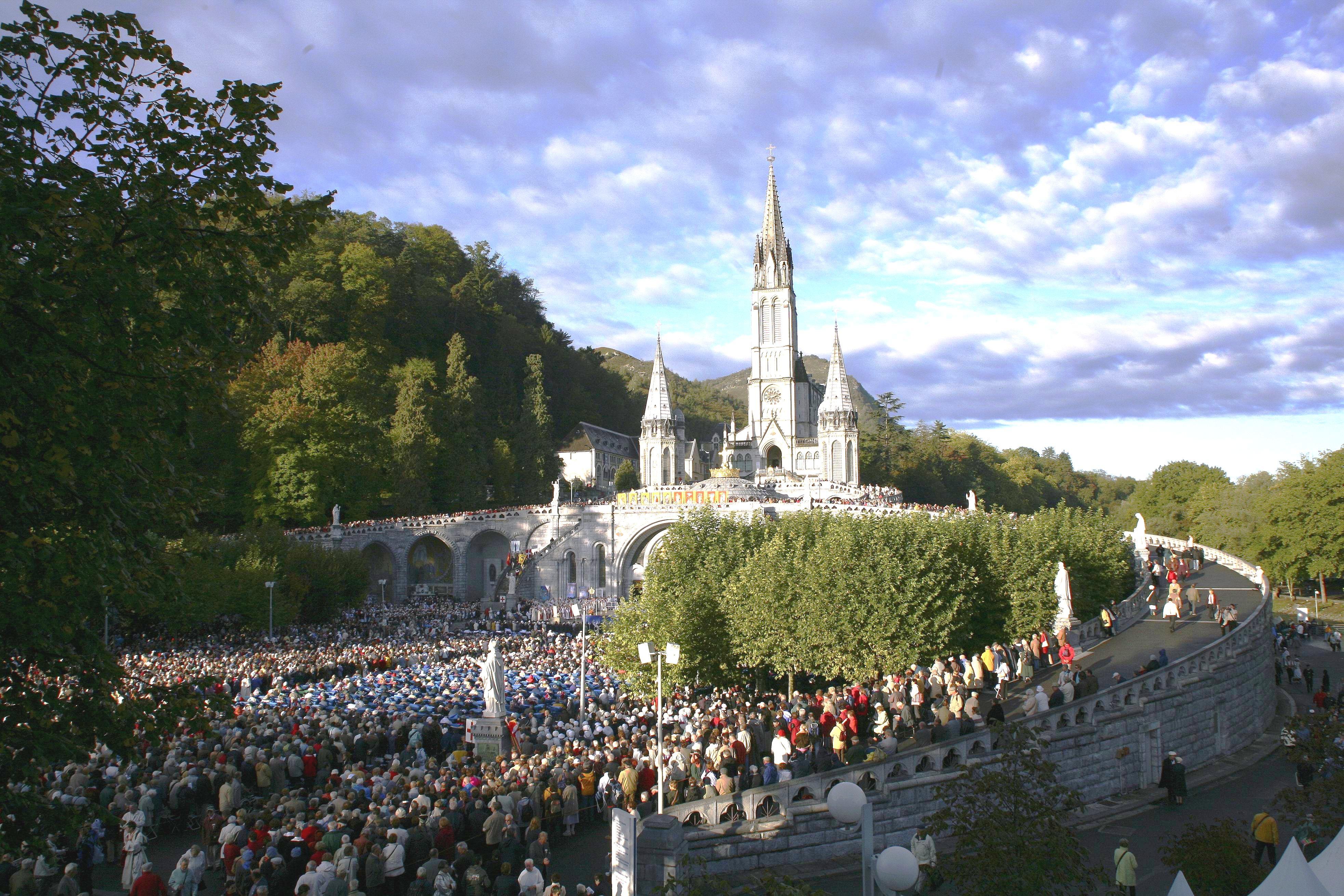 Hotel Angelic Lourdes Exterior photo